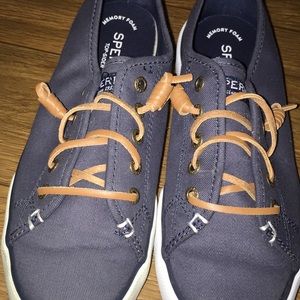 Sperry topsiders